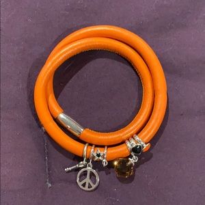 Endless bracelet with 6 charms